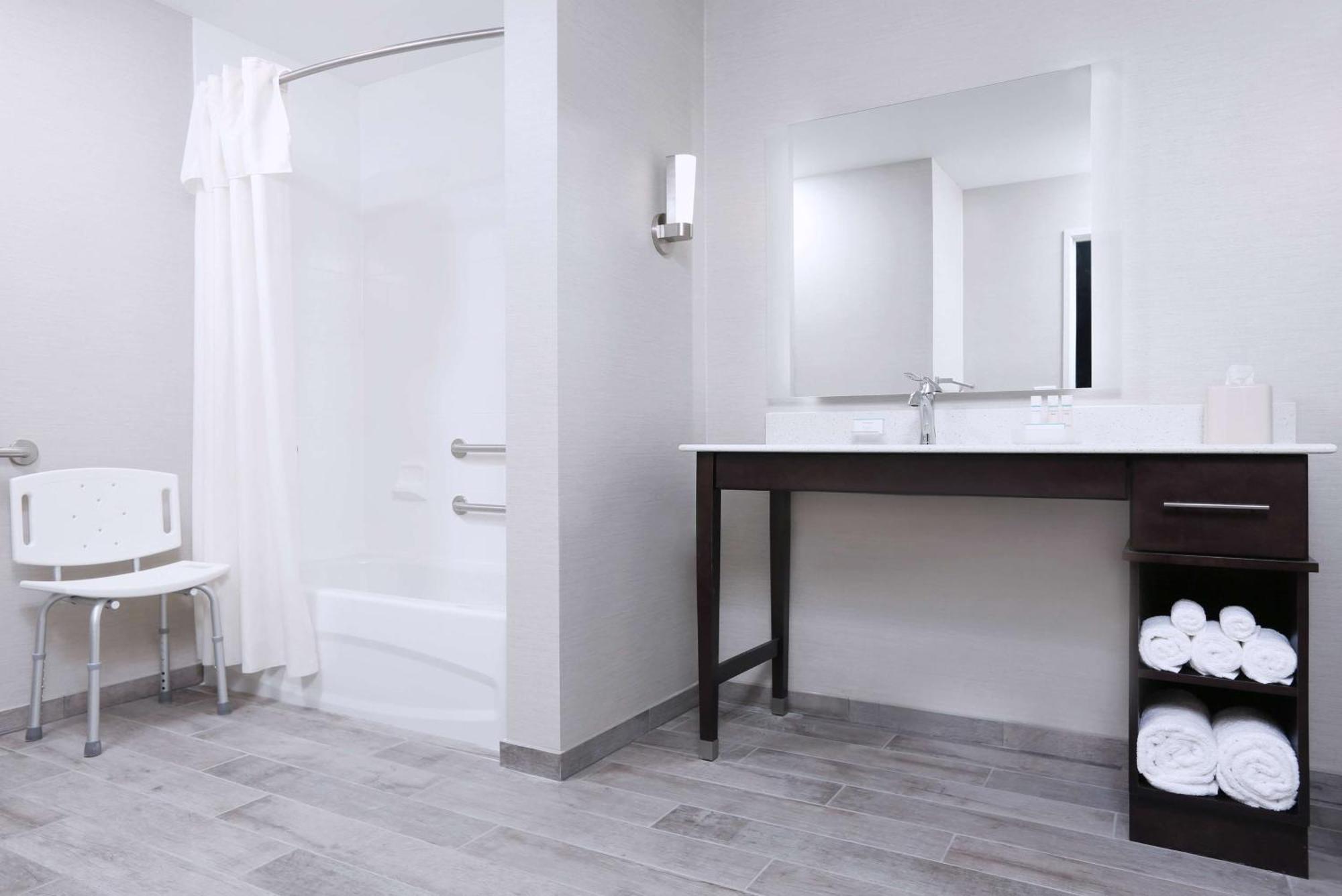 Homewood Suites By Hilton West Fargo/Sanford Medical Center Esterno foto