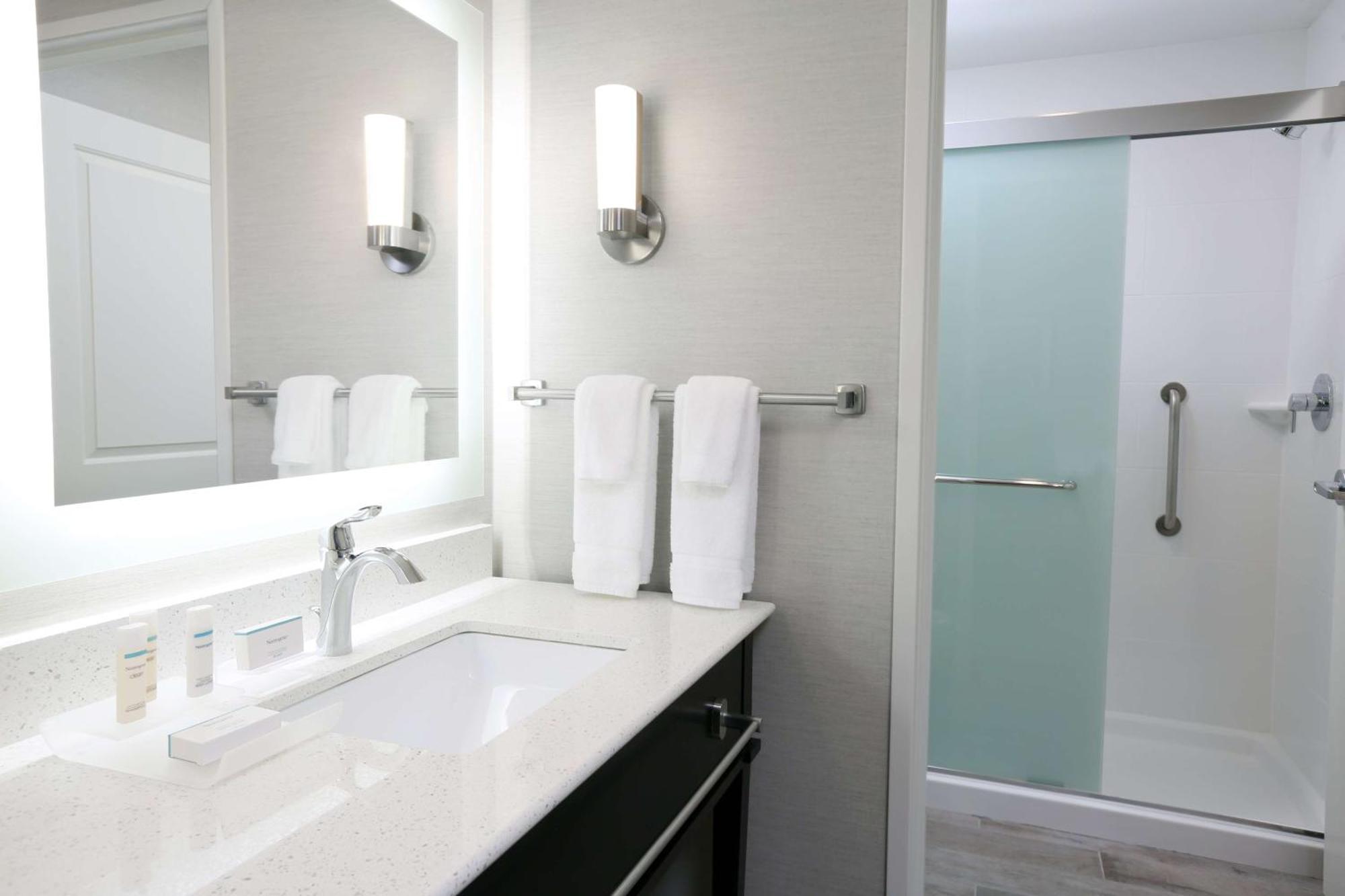 Homewood Suites By Hilton West Fargo/Sanford Medical Center Esterno foto